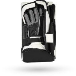 CCM EFLEX 7.5 GOALIE BLOCKER SENIOR